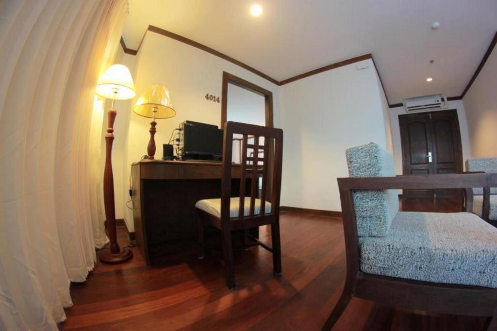 River City Hotel Mukdahan Exterior photo