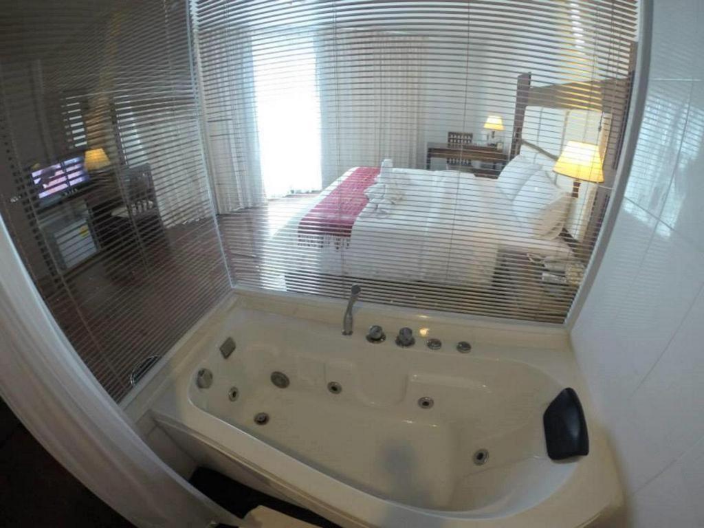 River City Hotel Mukdahan Exterior photo