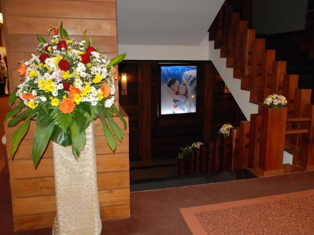 River City Hotel Mukdahan Exterior photo