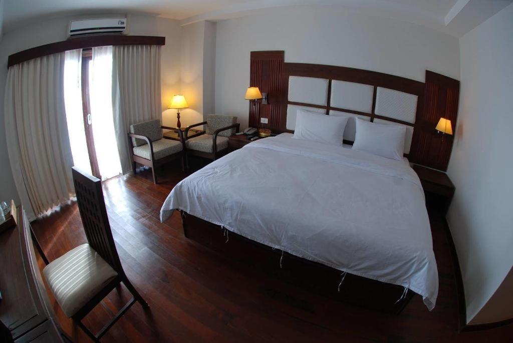 River City Hotel Mukdahan Exterior photo